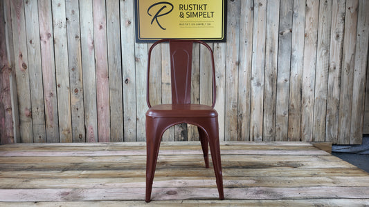 Spisebordsstol med høj ryg - BRUN udstiillingsmodel