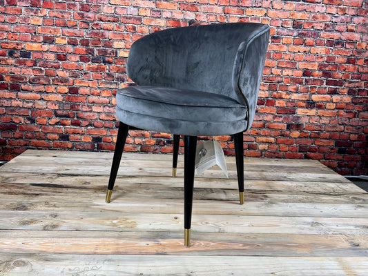 SPISEBORDSSTOL – ISOLA DI CAPRI DINING ARMCHAIR, VELVET grå